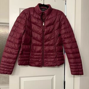 Vero Moda Burgundy Lightweight Chevron Puffer Jacket - Size Large